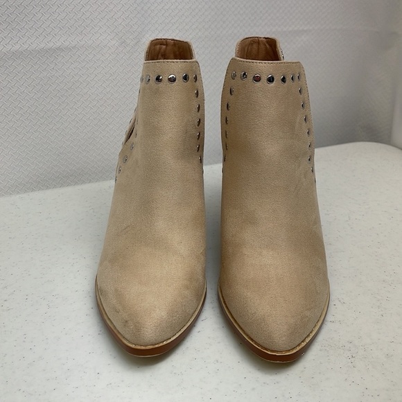 Studded Pointed Booties - Picture 4 of 8